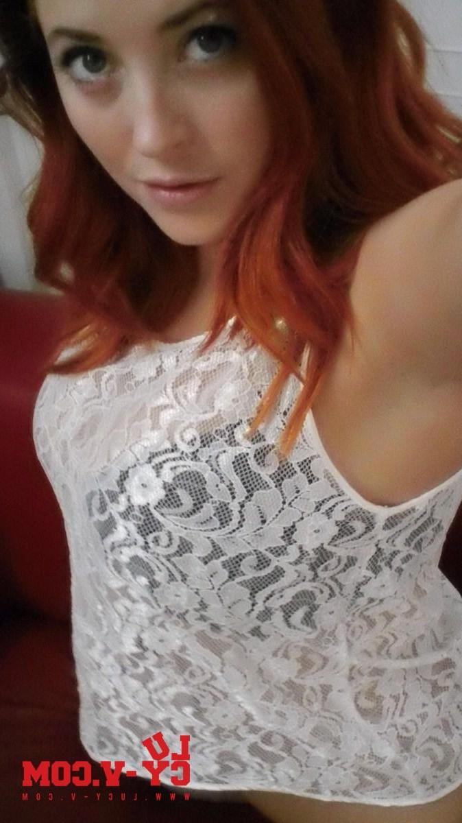 12P Lucy V strips from her cute white top and black lingerie at home