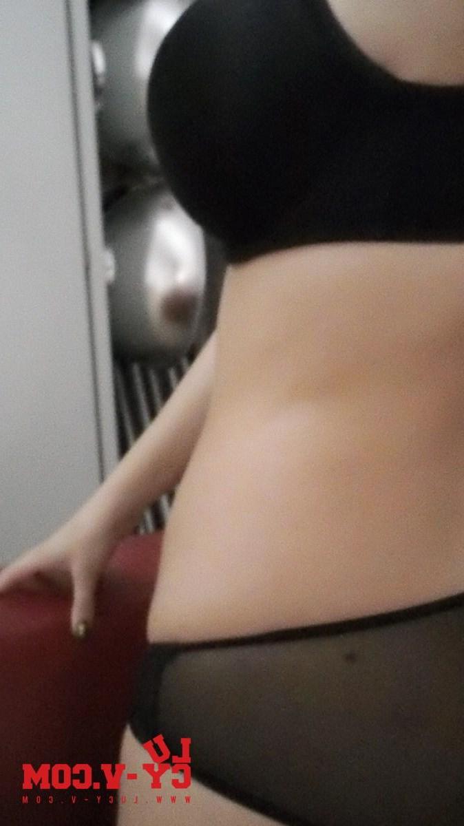 12P Lucy V strips from her cute white top and black lingerie at home