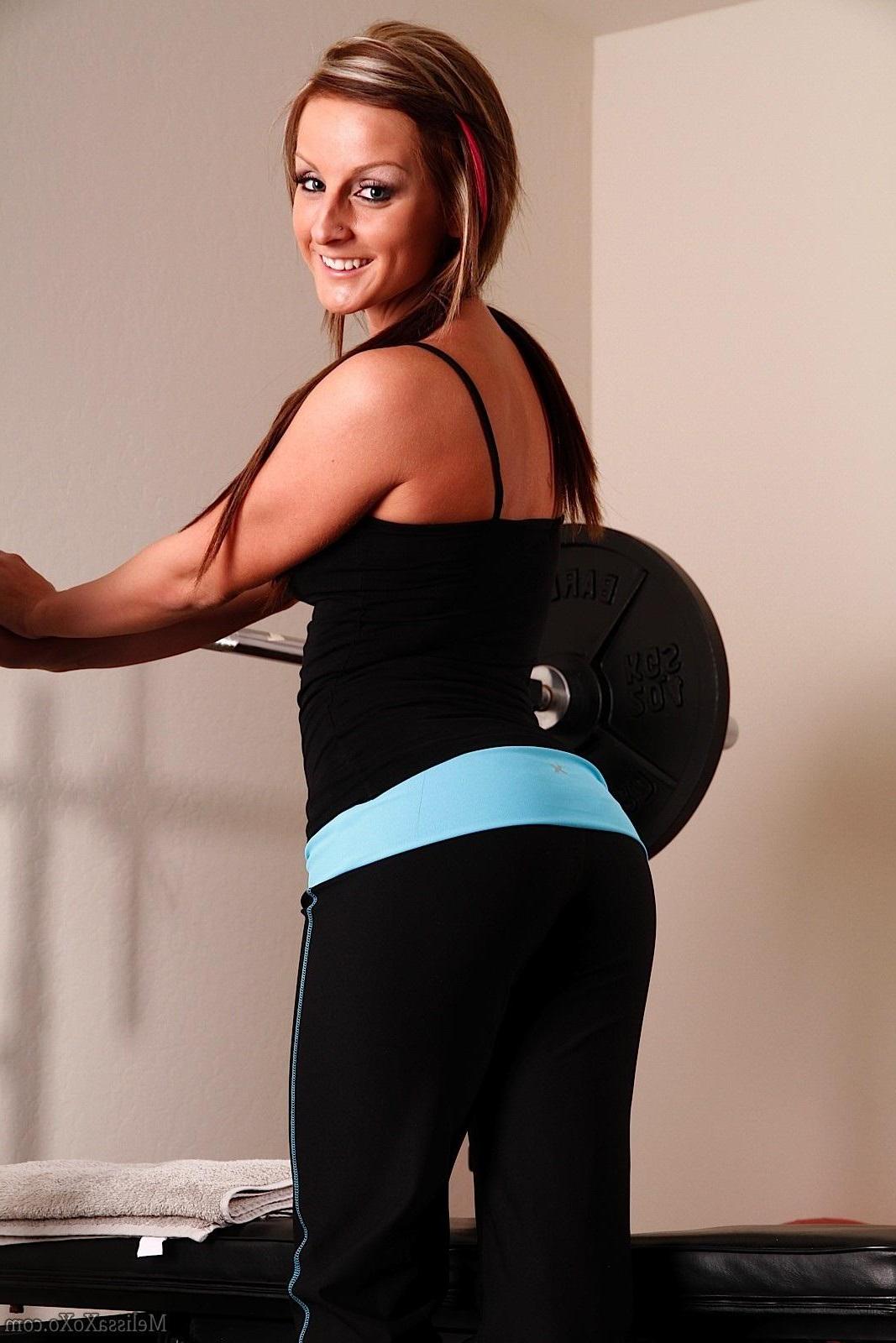 15P Melissa gets a little hot while she works out