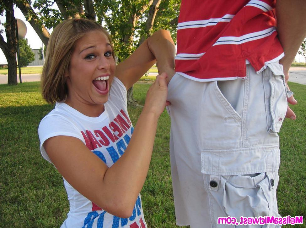 20P Pictures of teen girl Melissa Midwest getting fucked on July 4th