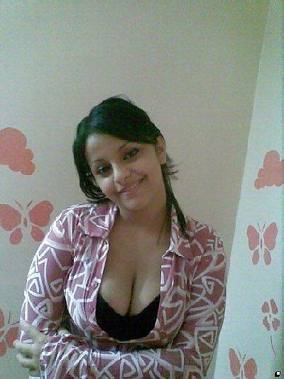 14P Arab girls