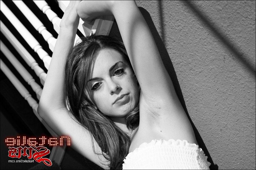 15P Pictures of teen Natalie Sins giving you her pussy