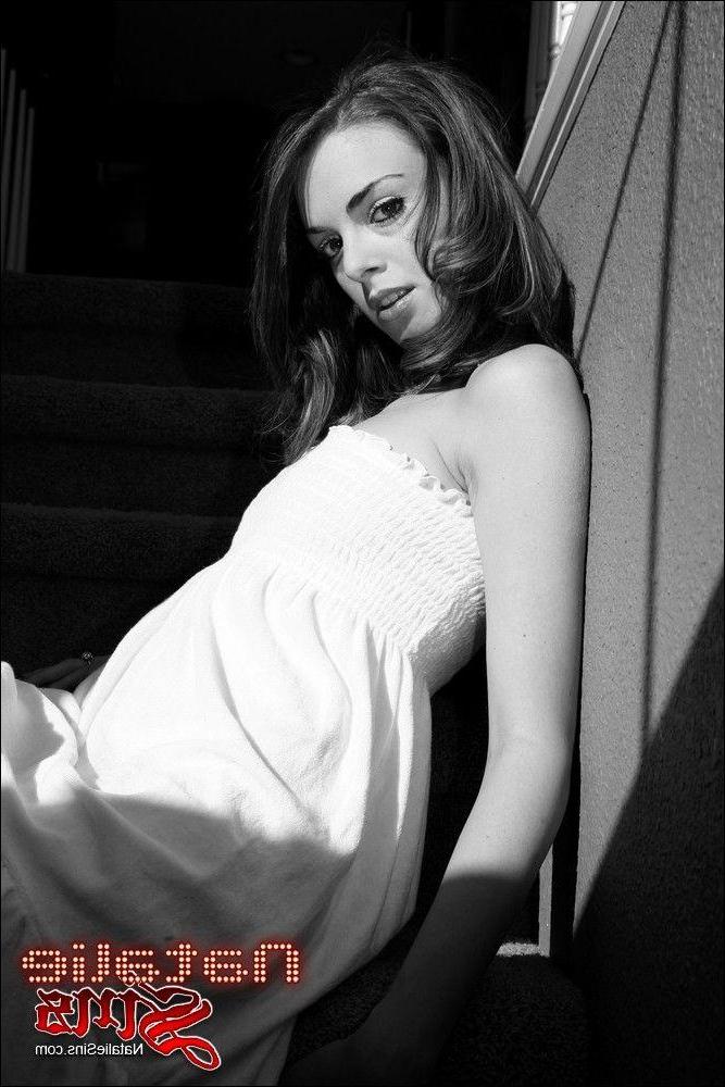 15P Pictures of teen Natalie Sins giving you her pussy