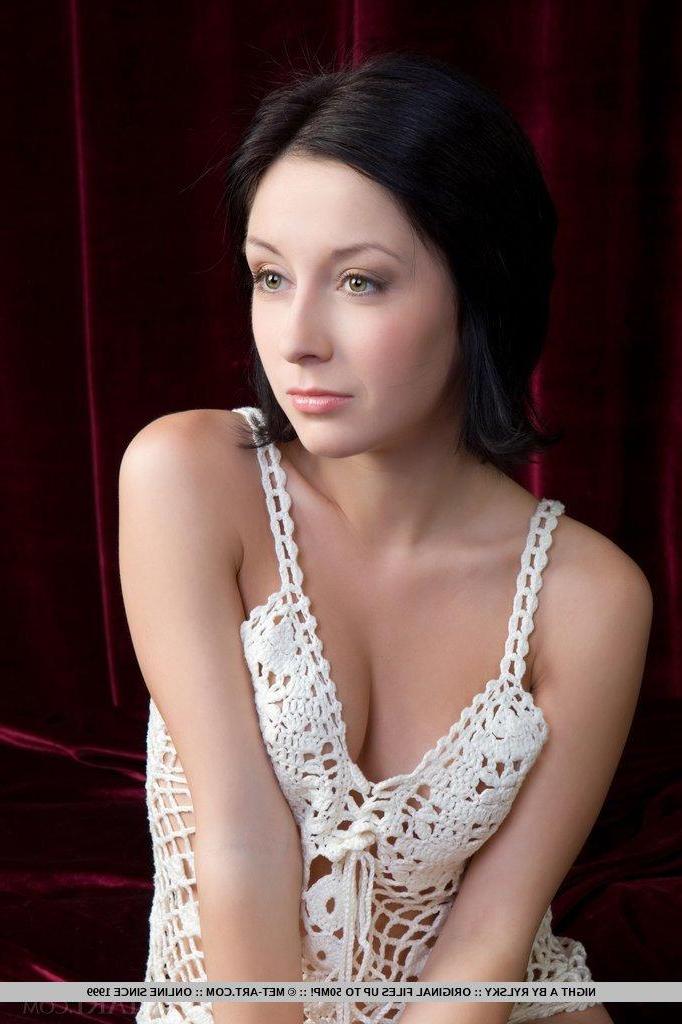 18P Pictures of beautiful teen Night A giving you her tight wet pussy