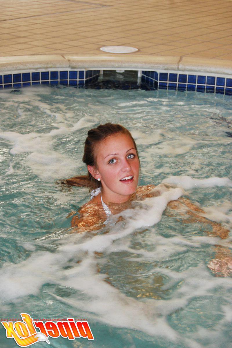 15P Pictures of Piper Fox getting all wet for you