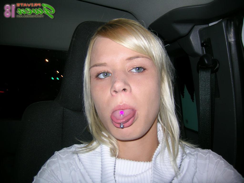 16P Pictures of teen Private Gwen taking pics of herself at home