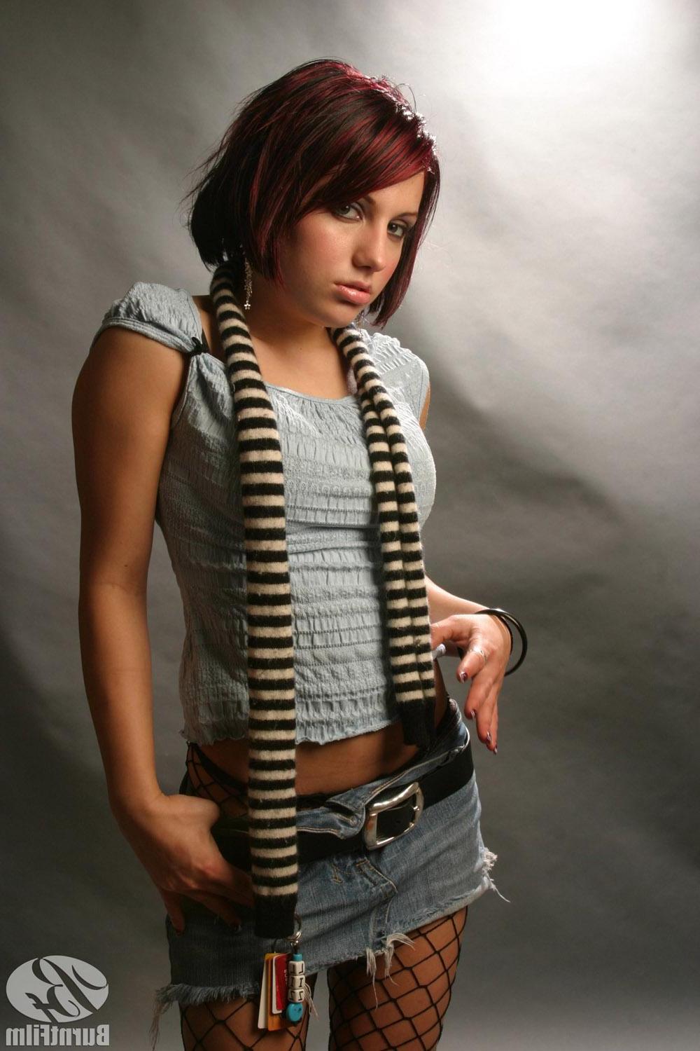 15P Risi Simms strips naked with her sexy scarf and black fishnets