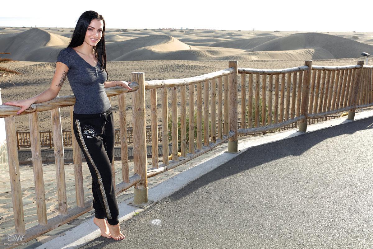 16P Hot teen Sapphira A gets naked on the beach in "Travelling"
