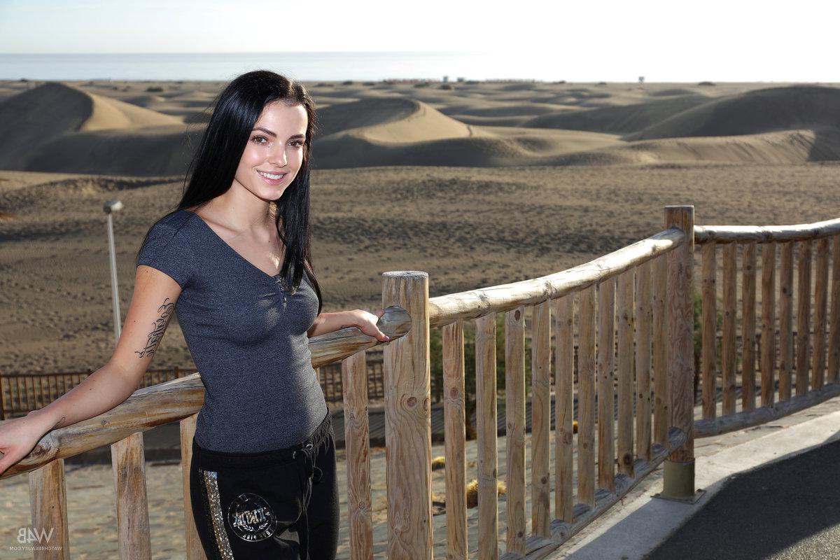 16P Hot teen Sapphira A gets naked on the beach in "Travelling"