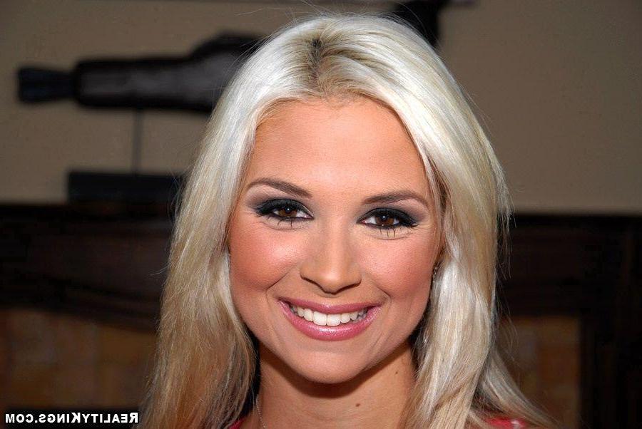20P Pictures of a hot blonde teen enjoying sperm
