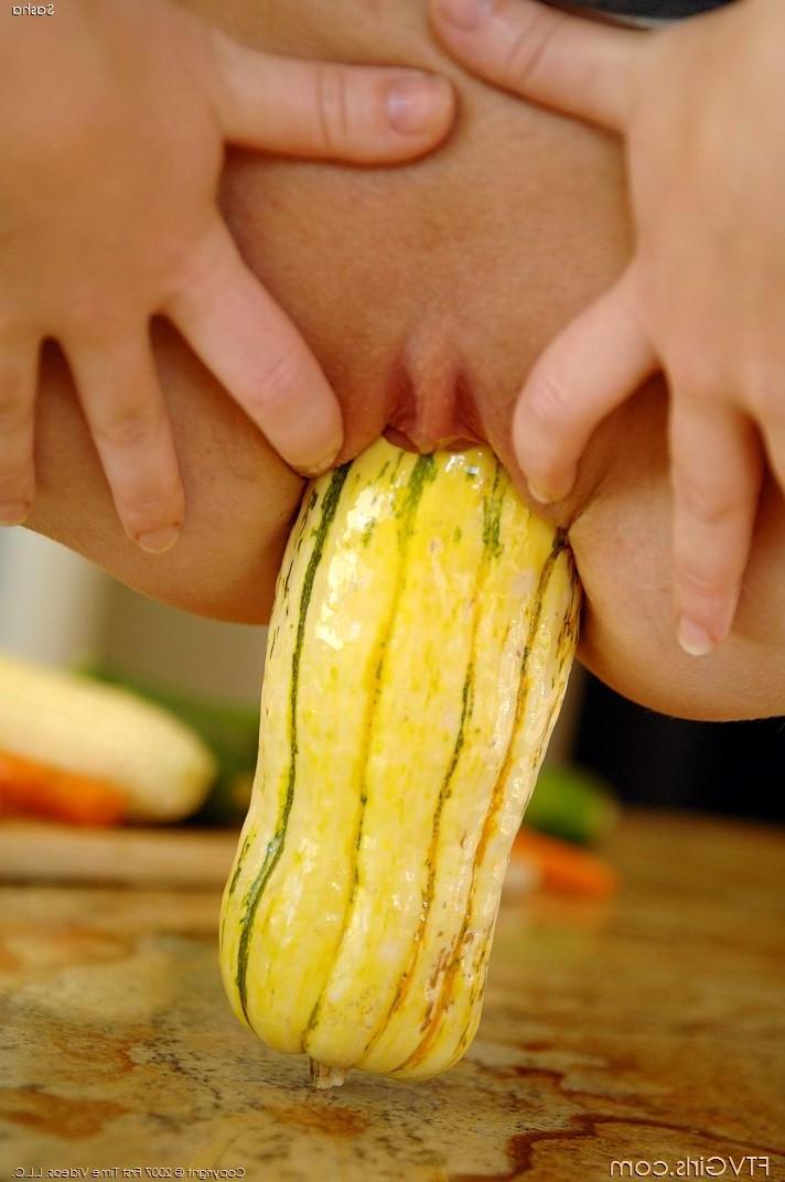 20P Pictures of blond teen Sasha fucking vegetables