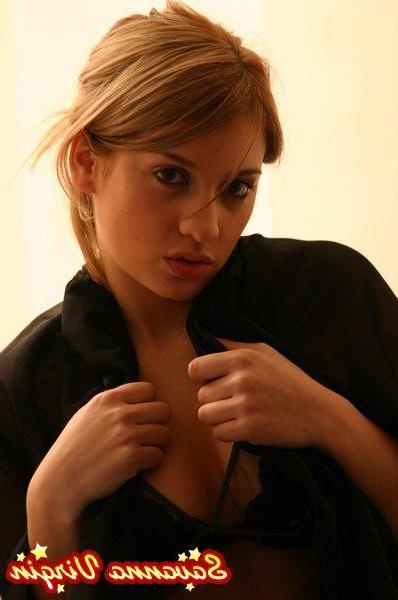 12P Pictures of Savanna Virgin teasing in black lingerie