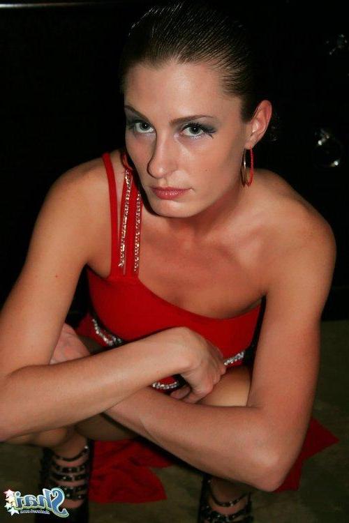 16P Pictures of teen Shai West whipping her ass and playing with her pussy