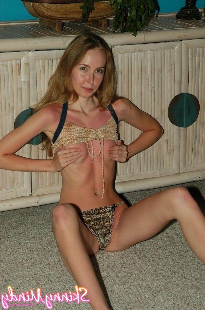 20P Pictures of teen Skinny Mindy teasing in her skimpy panties