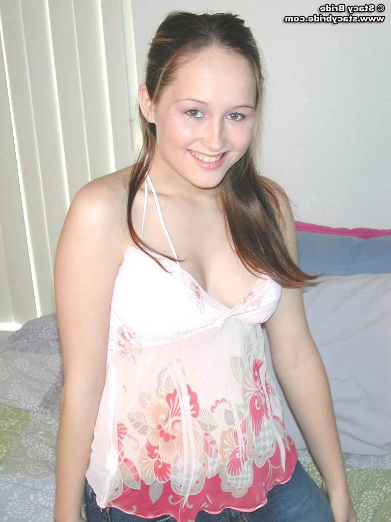 20P Pics of Stacy Bride showing up her skirt