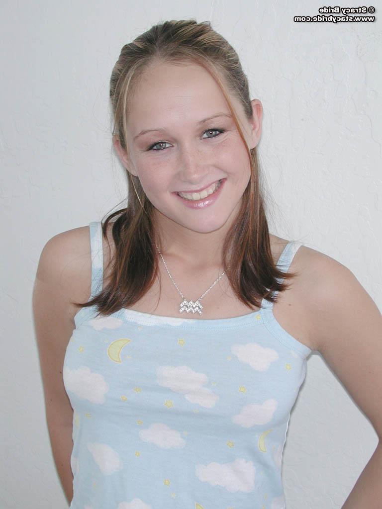 20P Pictures of a cute coed getting naked for you