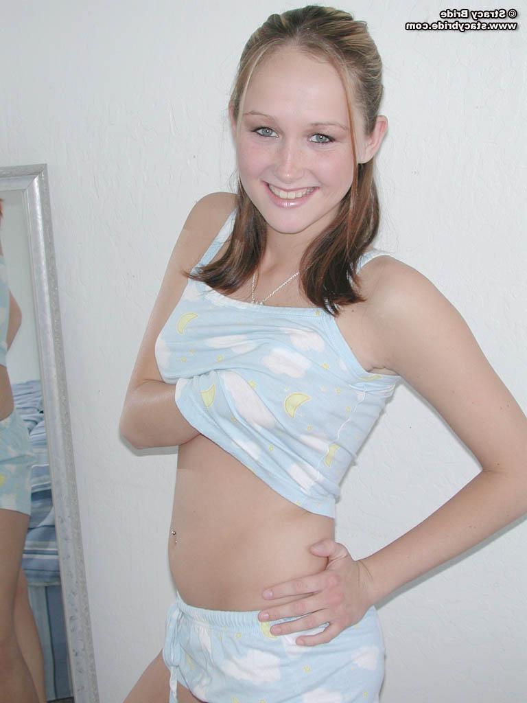 20P Pictures of a cute coed getting naked for you