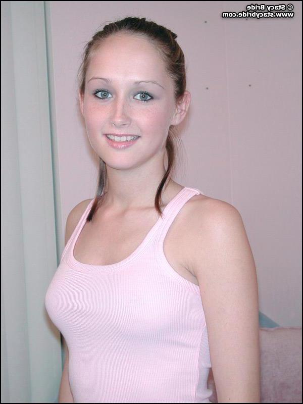 20P Pictures of a hot coed getting naked