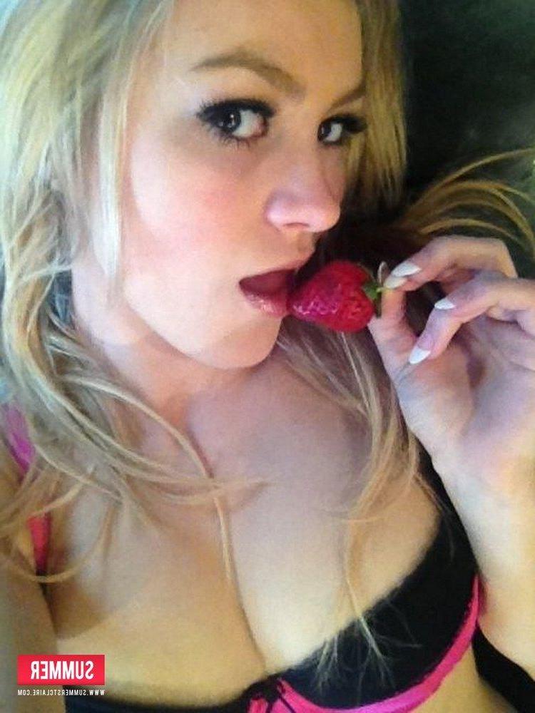 12P Summer strips her sexy pink and black lingerie just for you