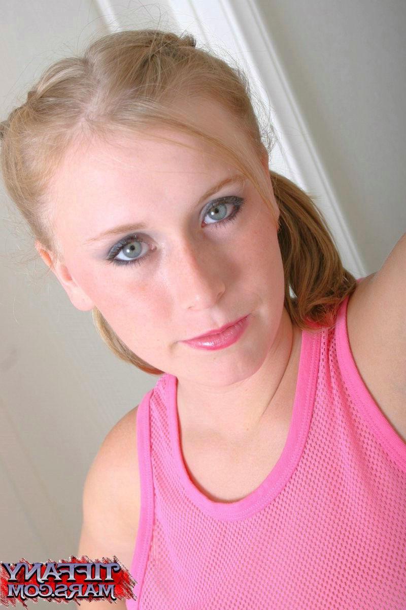 20P Pictures of teen babe Tiffany Mars showing off her round ass and boobs