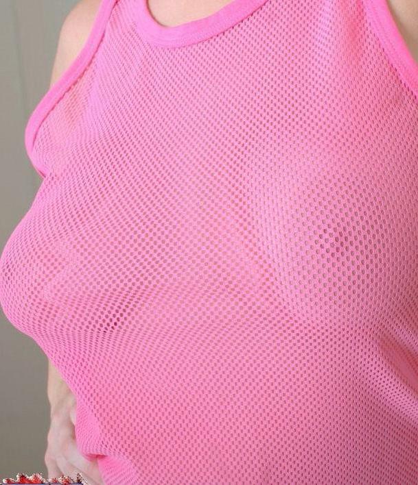 20P Pictures of teen babe Tiffany Mars showing off her round ass and boobs