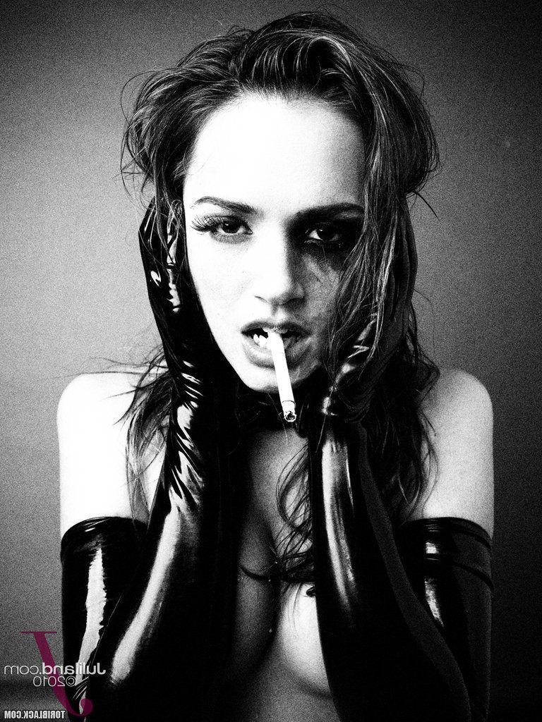 15P Pictures of Tori Black all scary for a belated Halloween