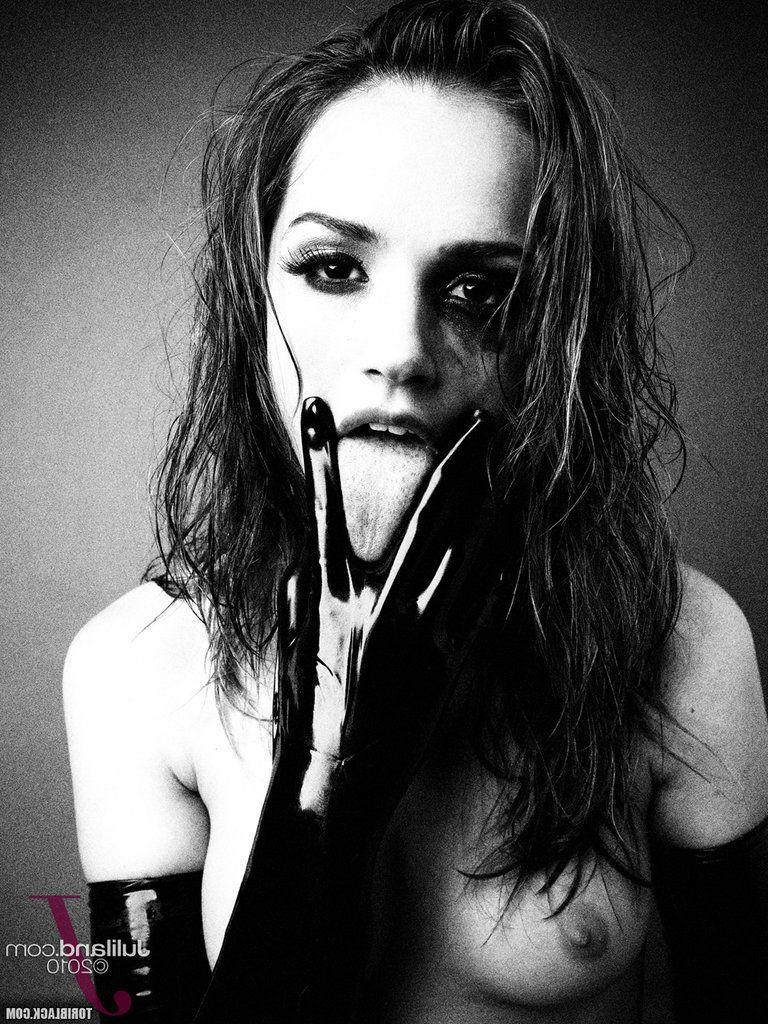 15P Pictures of Tori Black all scary for a belated Halloween