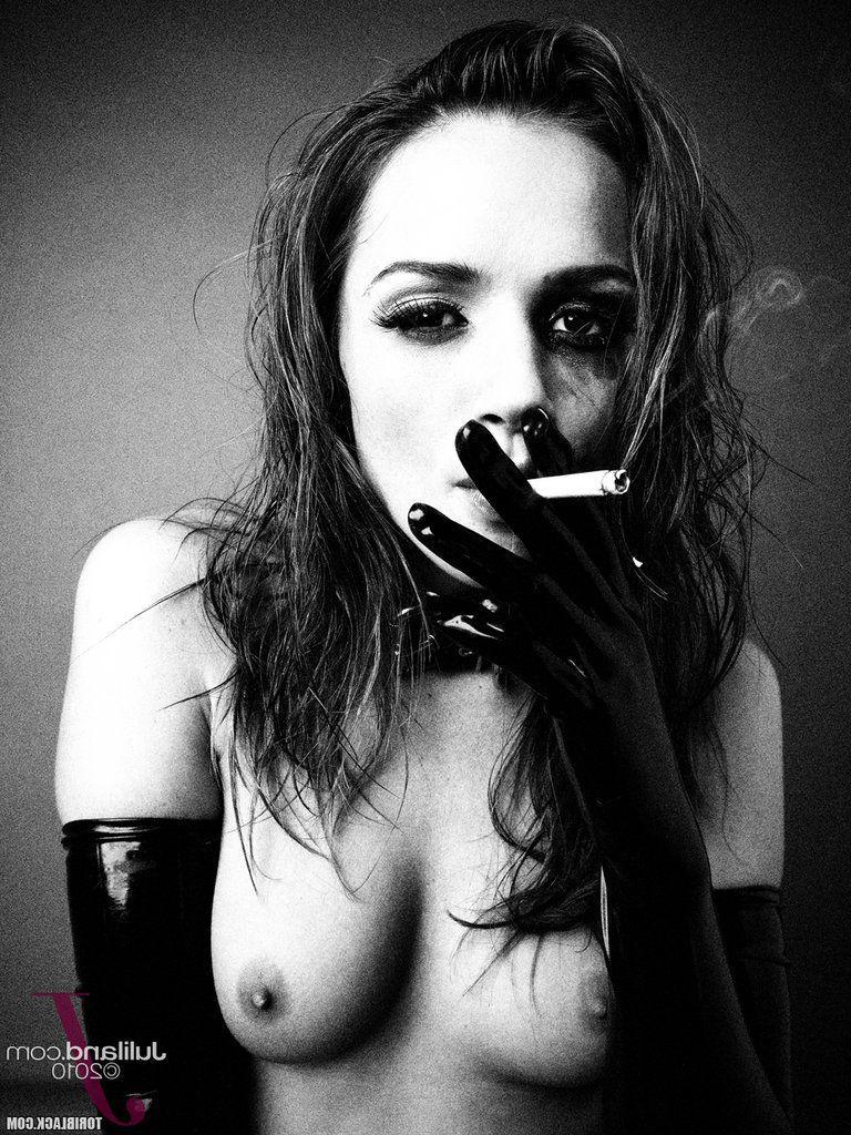 15P Pictures of Tori Black all scary for a belated Halloween
