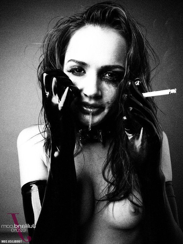 15P Pictures of Tori Black all scary for a belated Halloween