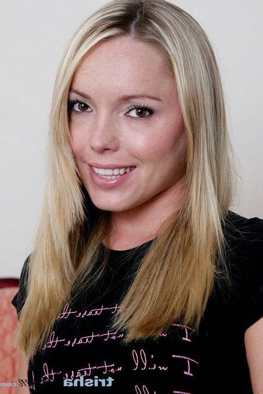 17P Pictures of teen amateur Trisha Uptown giving you her tight pussy