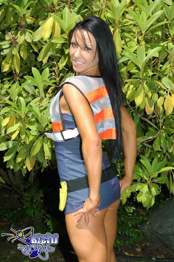 12P Trista Stevens dresses up as a sexy teen construction worker for halloween