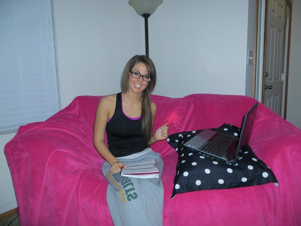 15P College coed Val Midwest gets bored studying and takes a break to masturbate