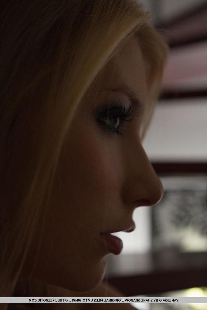 16P Blonde beauty Vanessa O fingers herself in black lingerie