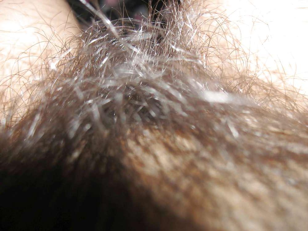 25P Hairy teen inside