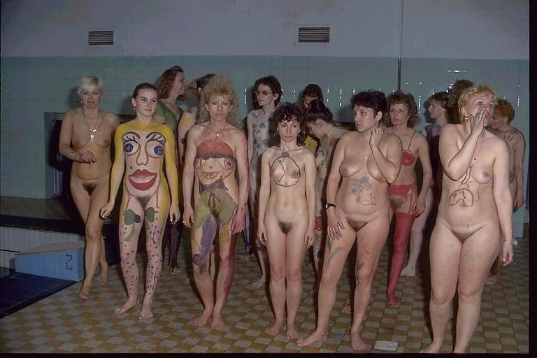 25P Nudist women