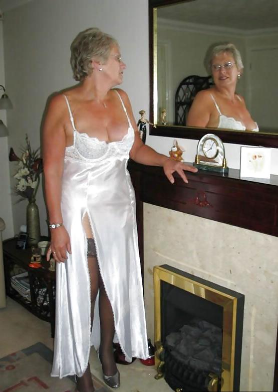 25P More satin beauties