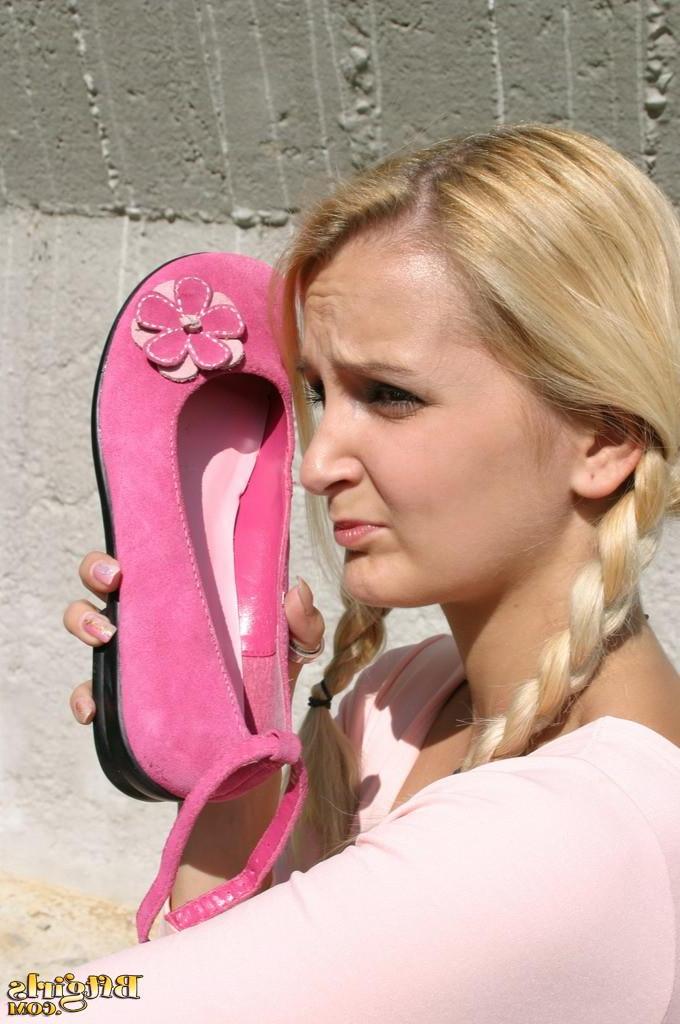 15P Blonde teen in pigtails takes off her pink shoes and plays with her feet