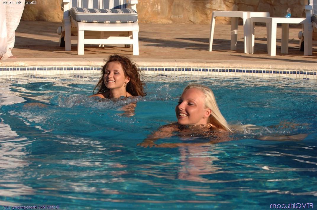20P Pictures of three hot lesbians getting wet