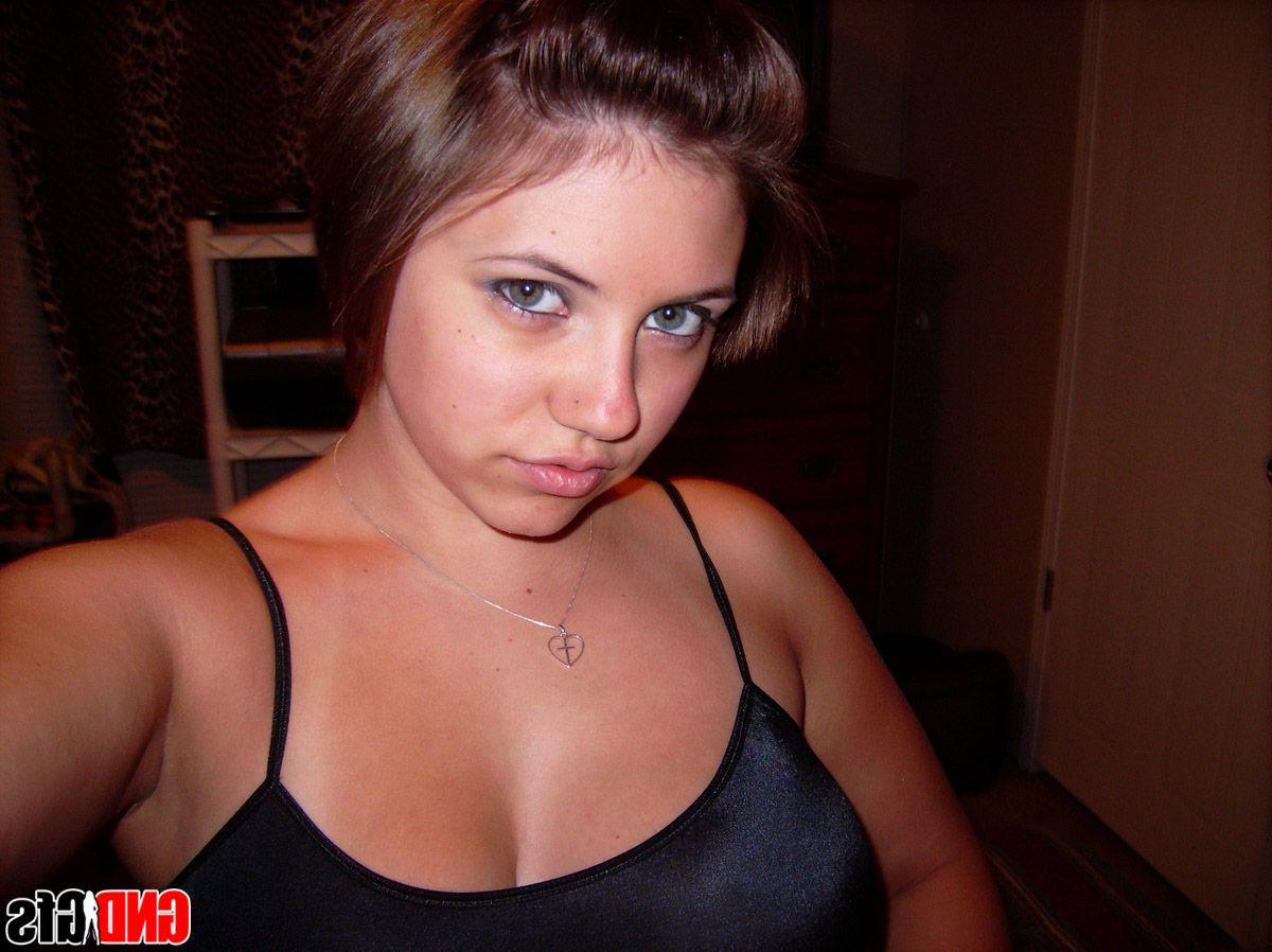 12P Pictures of wild girlfriends strutting their stuff
