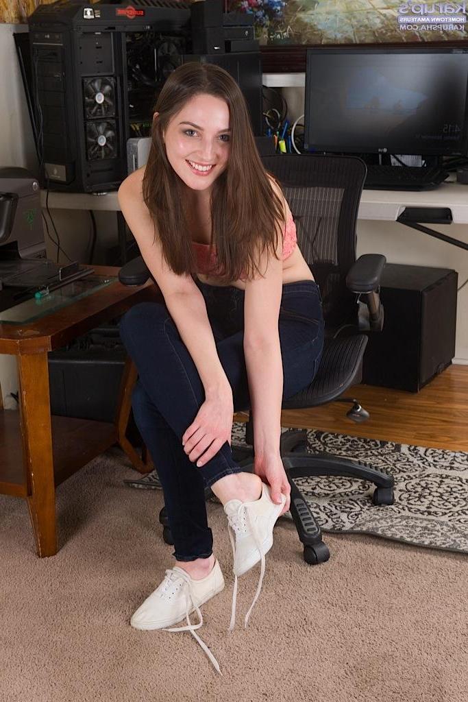 15P Super cute coed Pepper XO strips naked and offers you her tight pussy