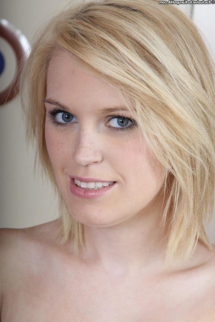 18P Blonde coed Amanda strips and spreads her tight pink pussy