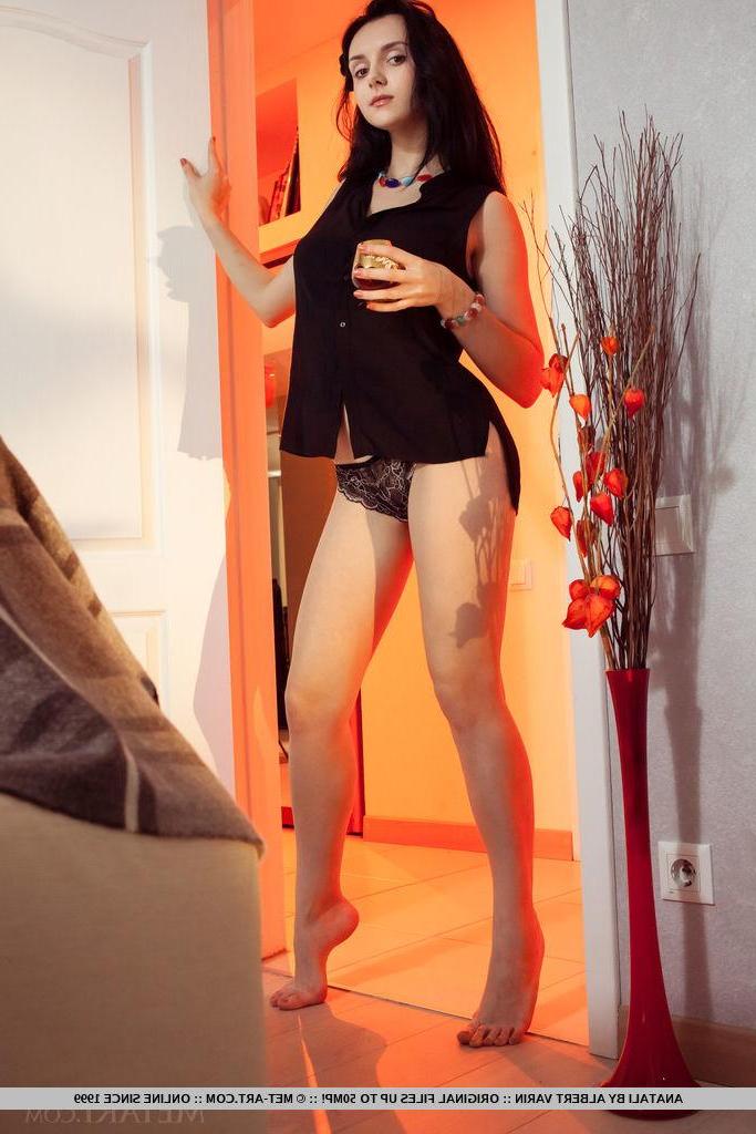18P Brunette teen Anatali gets naked with a good book in "Thadali"