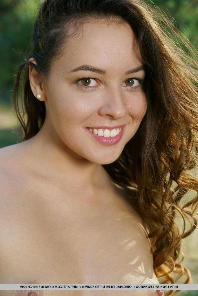 18P Brunette teen Mira Lynn shows her tight pussy outside