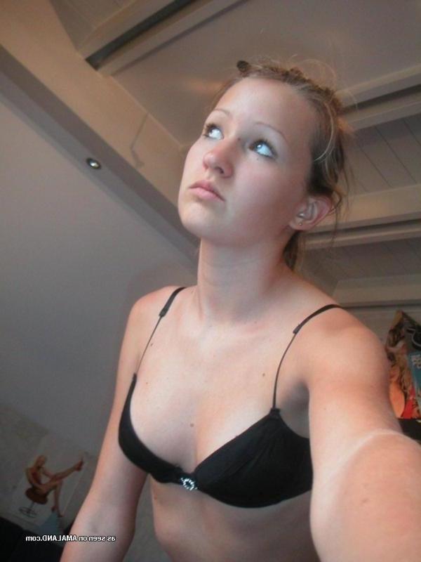 14P Collection of a nerdy teen chick camwhoring in her underwear