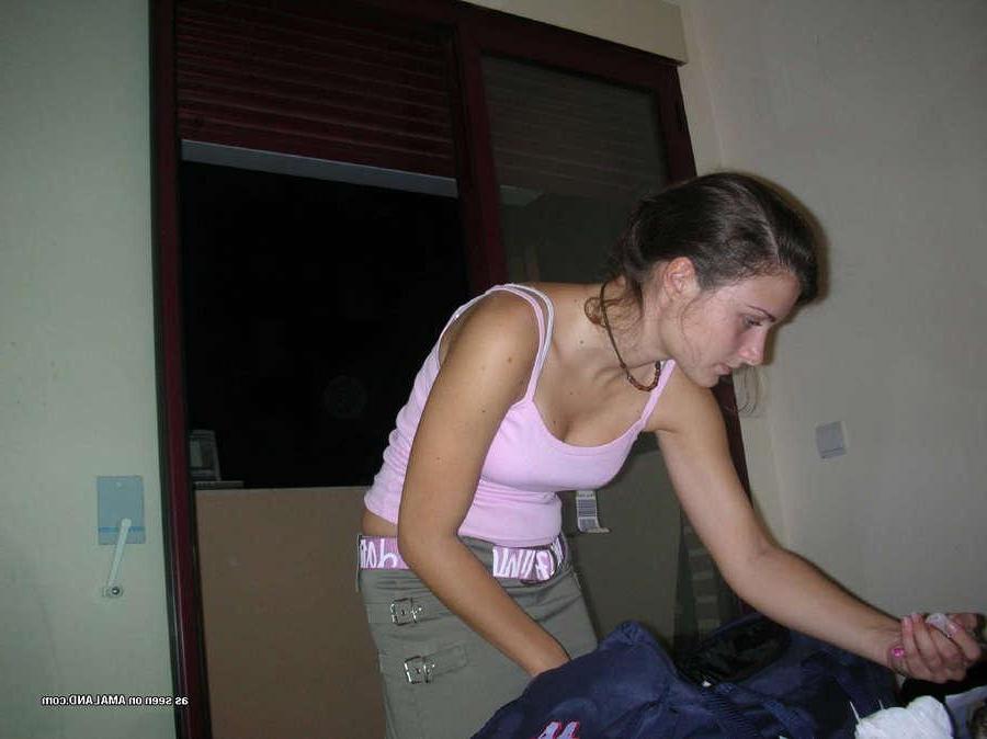 16P Pictures of wild Sandy playing with her BF's cock
