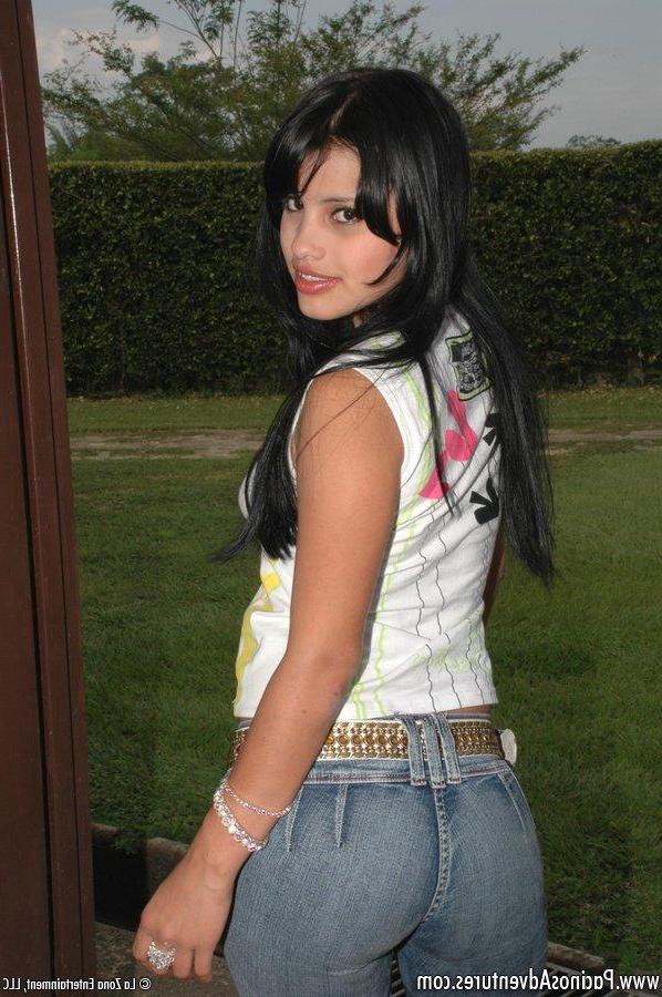15P Pictures of latin girl Johanna spreading her round ass on camera