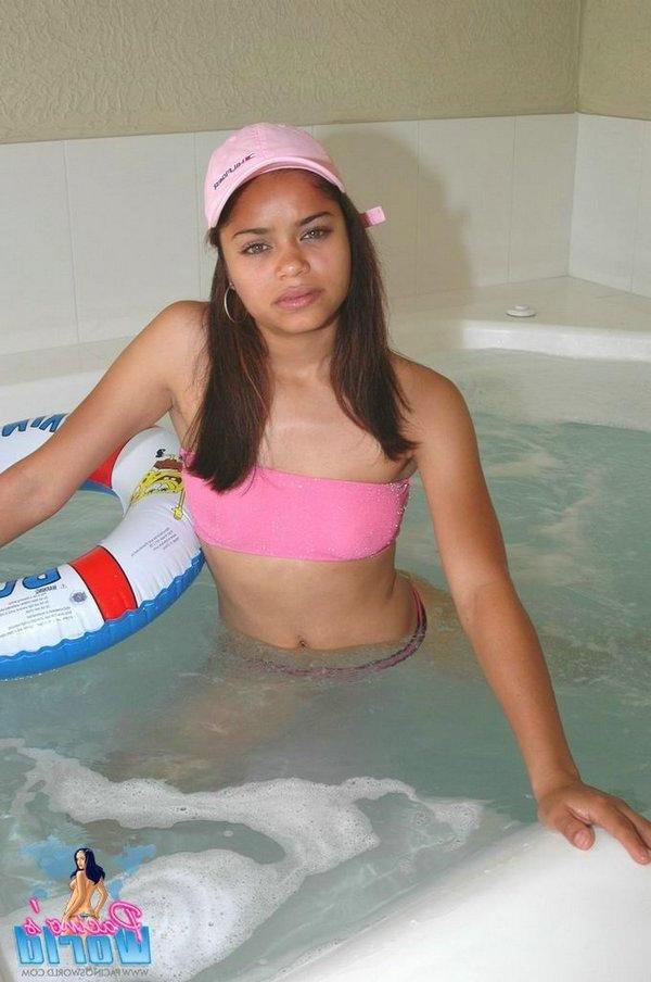 20P Pictures of a nude teen waiting for you