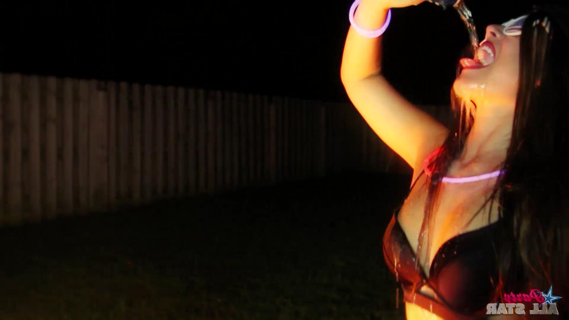 16P Hot college coed goes wild at a July 4 party
