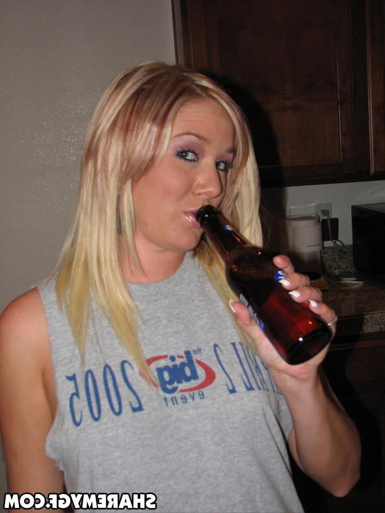 20P Hot blonde coed drinks a beer and flashes her fun parts