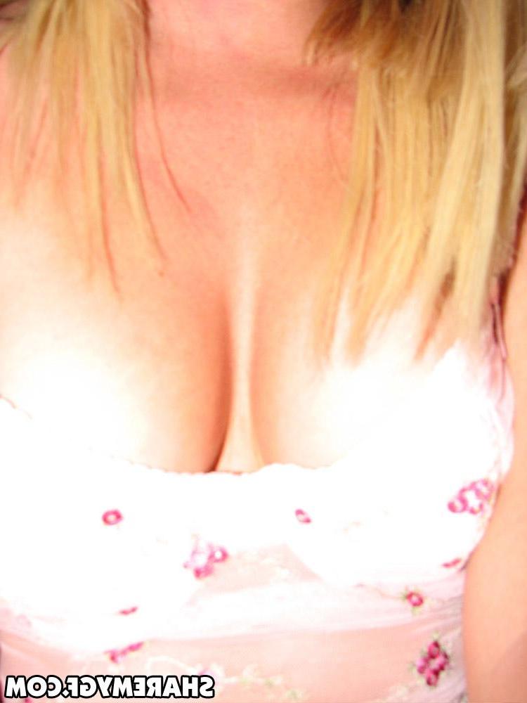 20P Hot blonde coed drinks a beer and flashes her fun parts